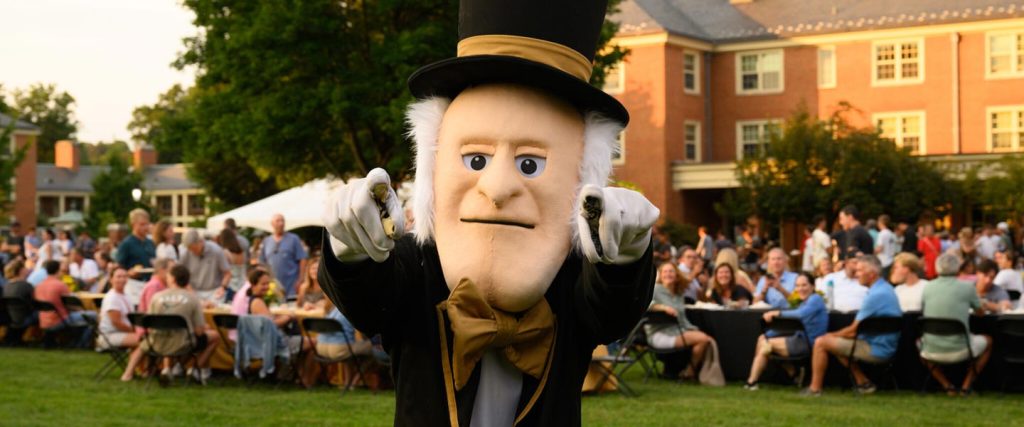 Wake Forest University freshman and their parents and families gather on Hearn Plaza for the New Deacs on the Block Party.